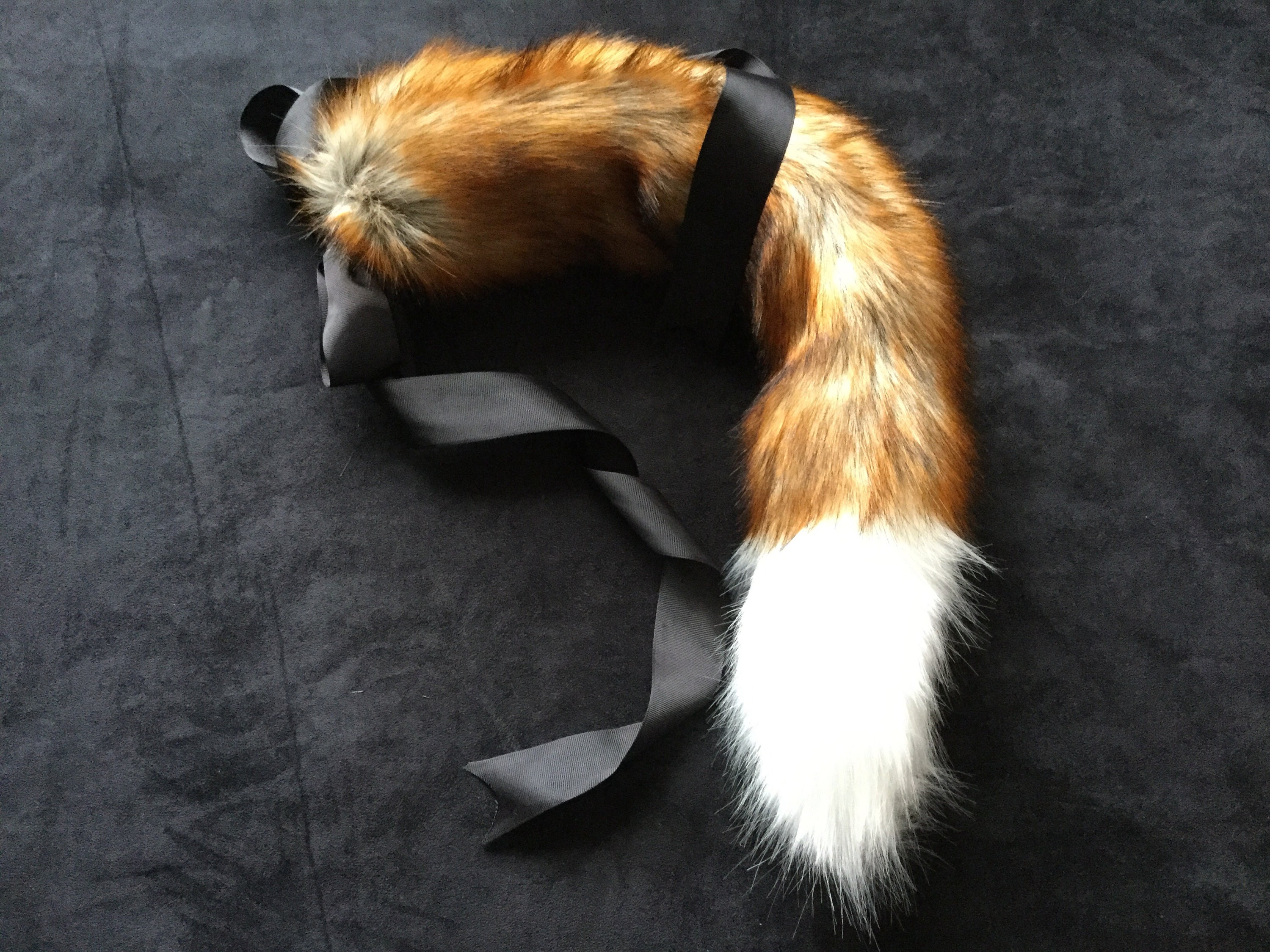 Анальная пробка хвост белки. Брелок меховой хвост. Анальная пробка с хвостом петуха. Протез лисьего хвоста. Лисий хвостик пробка.