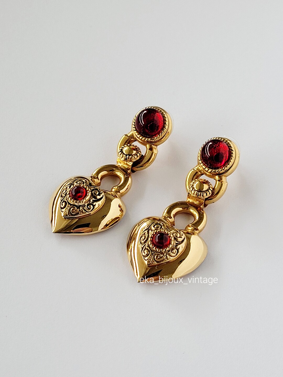 Chanel Boucles d'Oreilles Clip Vintage Logo CC Rond en Métal Doré