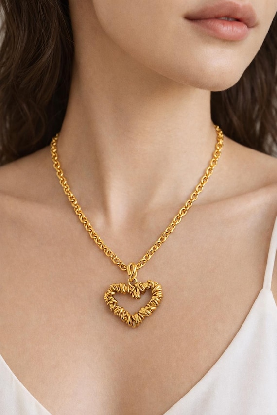 Christian Lacroix - Vintage Heart Necklace - Etsy