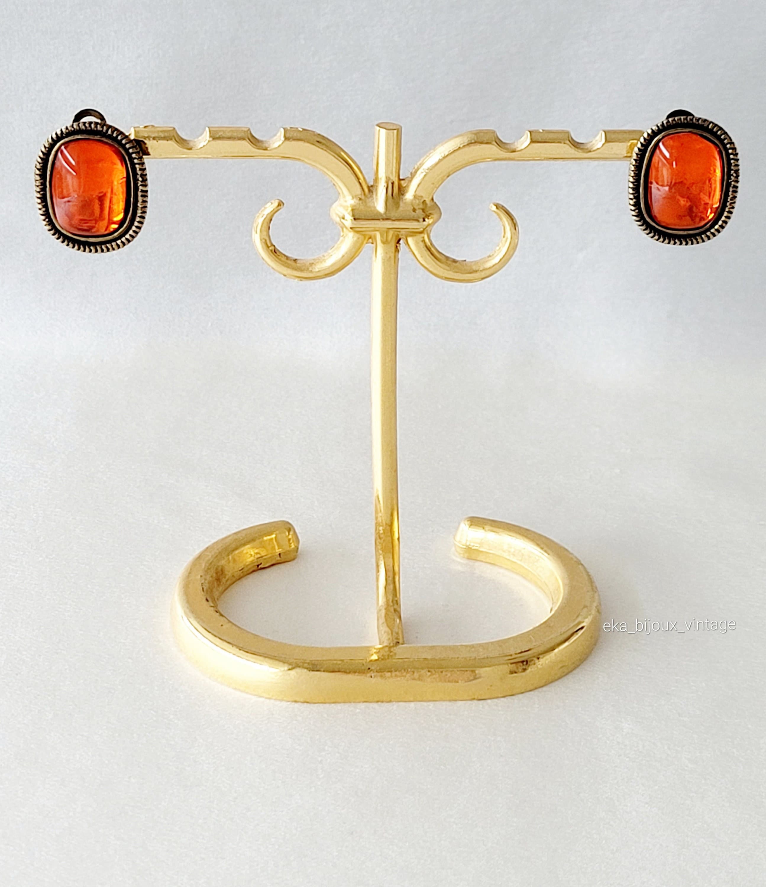 Boucles D’oreilles Vintage POGGI En Résine Et Cuivre Doré à L’or Fin 24 Carats - Occasion En Très Bon état