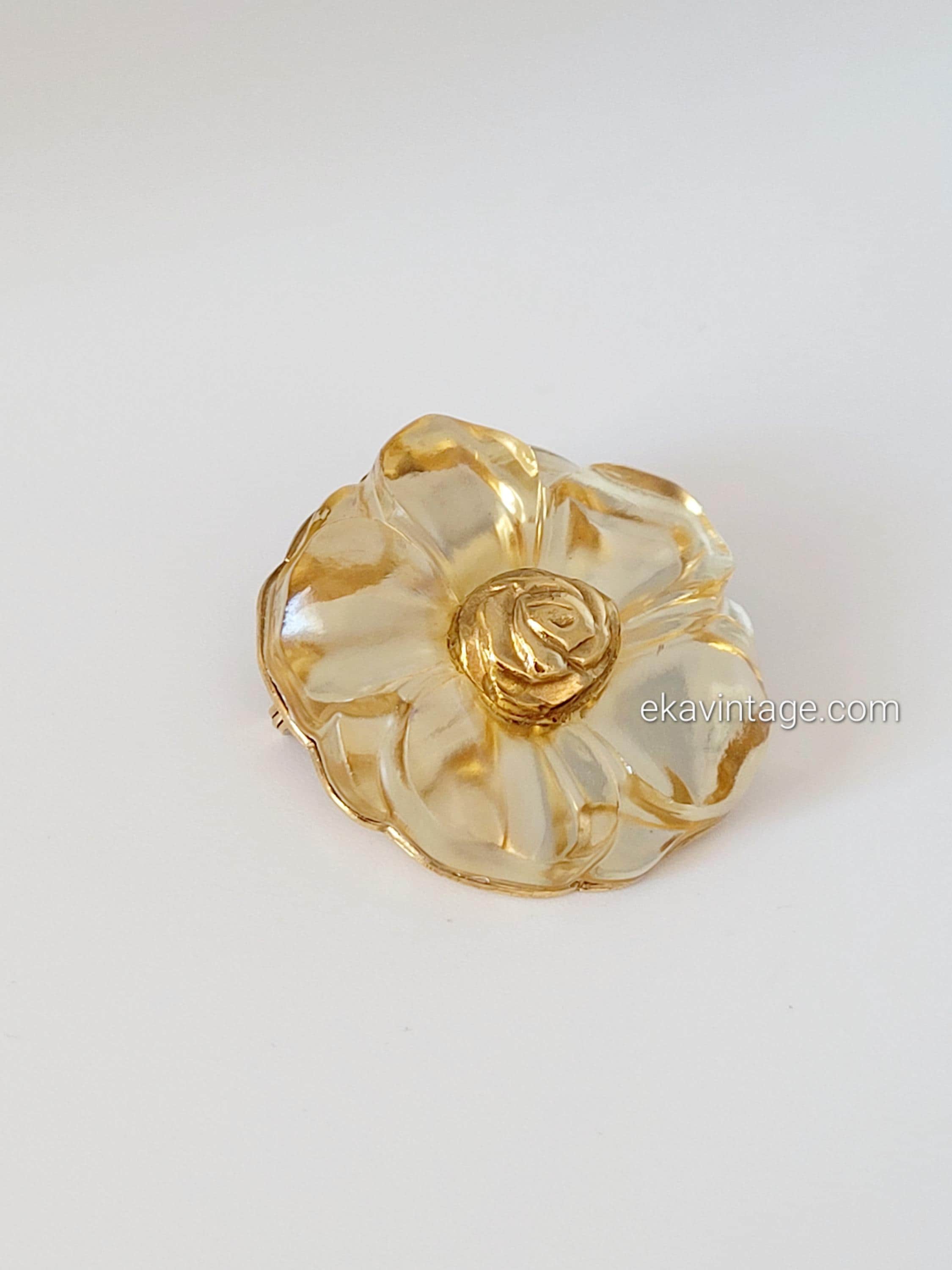 Kenzo - Vintage Lucite Brooch/pendant - Etsy