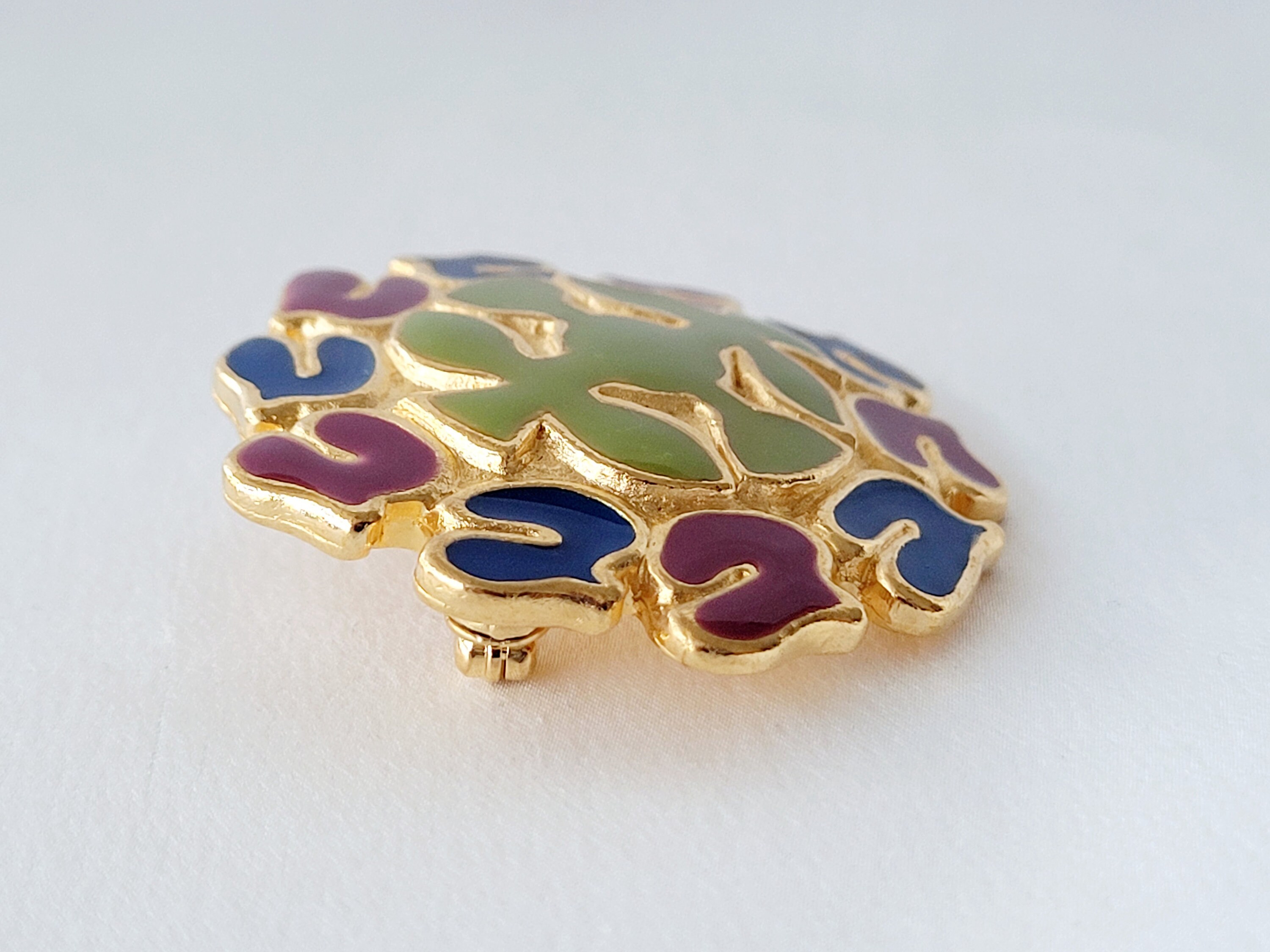 Broche Vintage Multicolore En Métal Doré Et émail Jacques Esterel - Made In France Années 80
