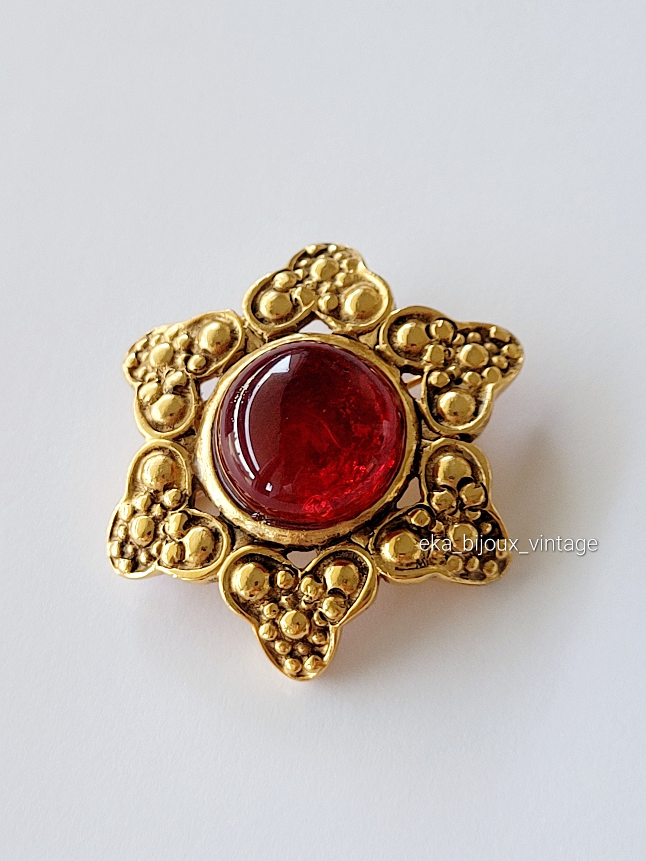 Chanel Gripoix - Vintage Brooch - Etsy