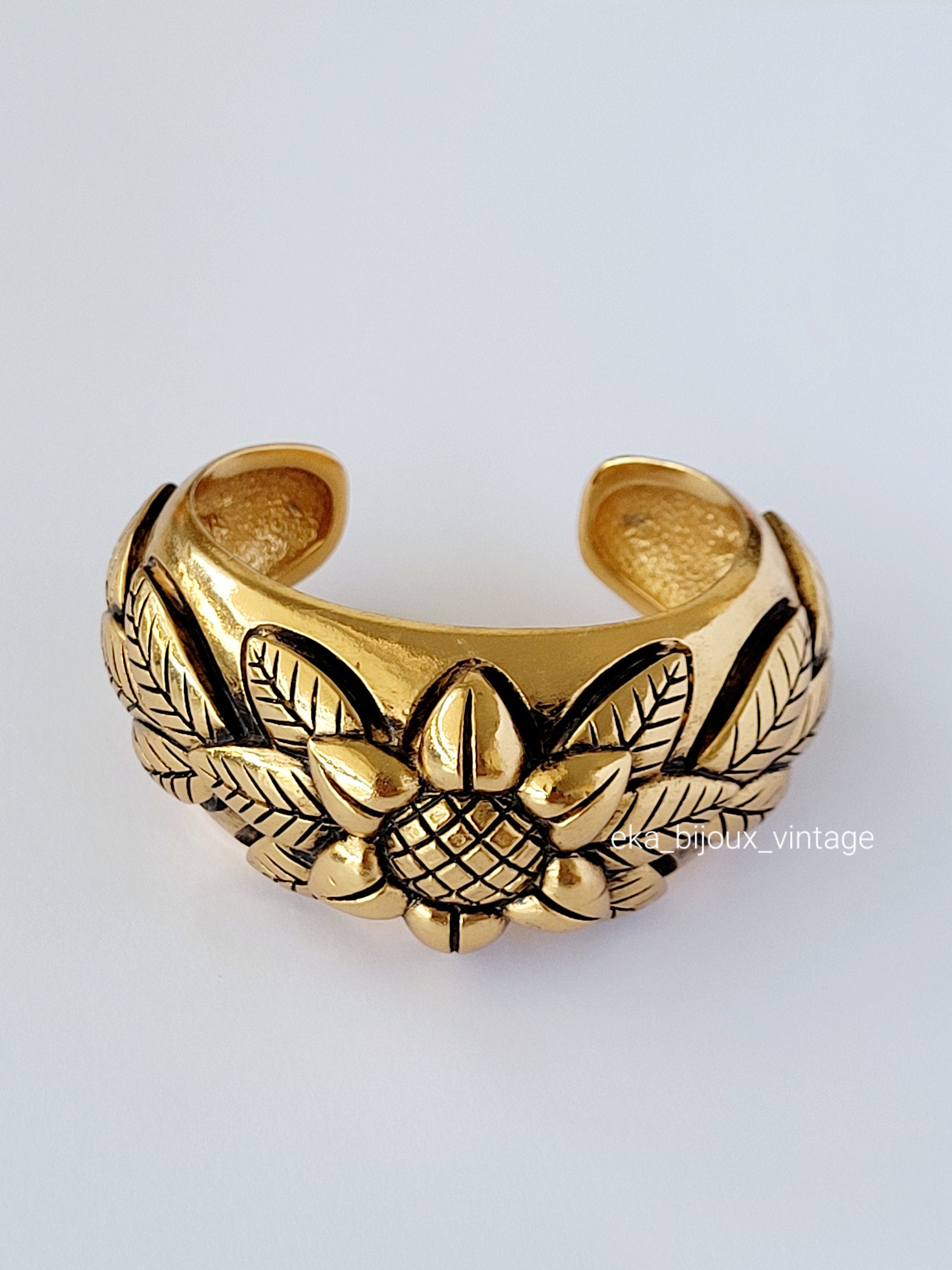 Escada Bracelet - Etsy
