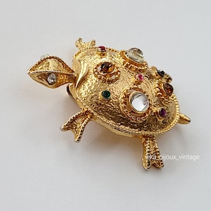 Vintage brooch - Golden turtle
