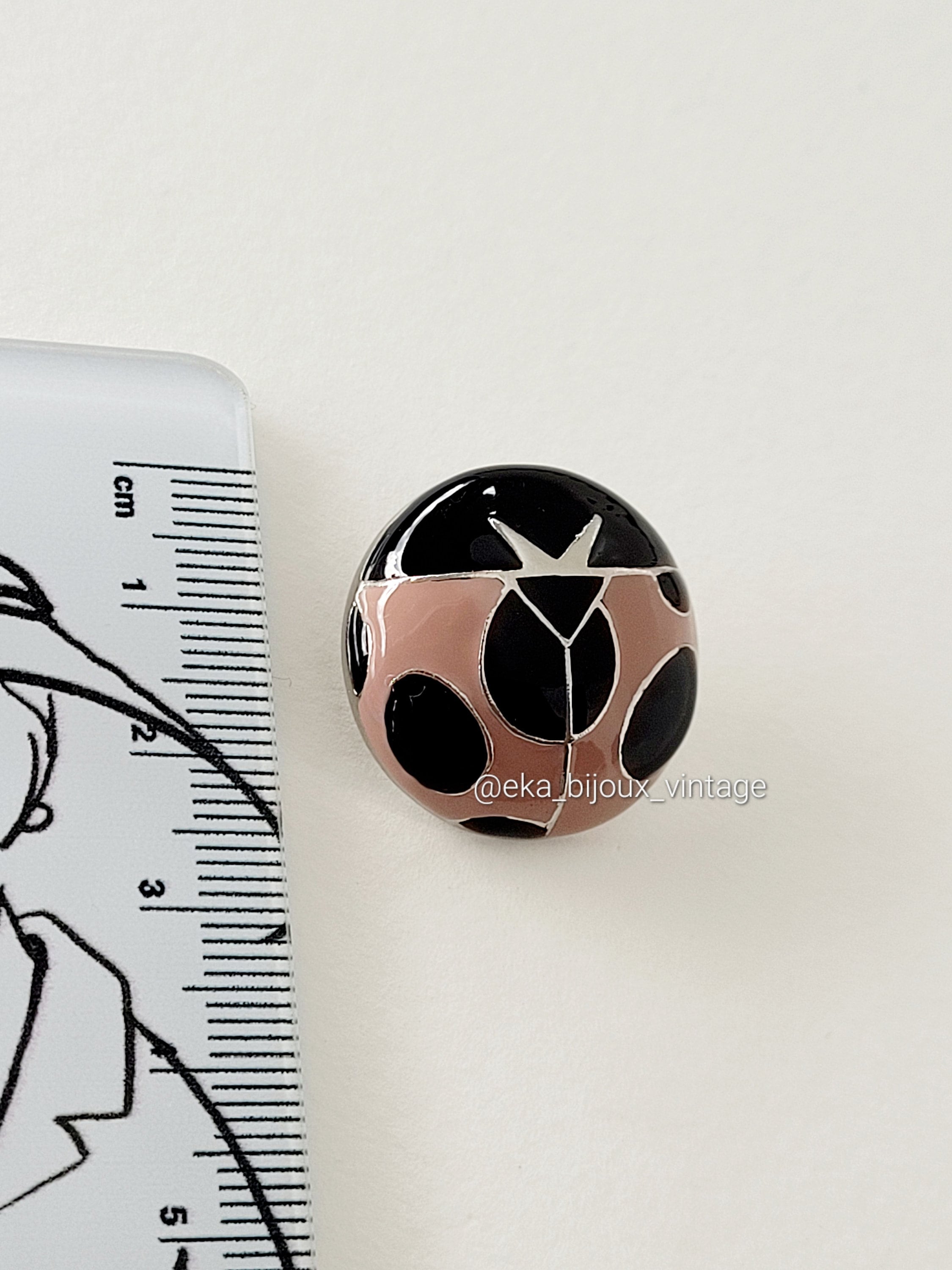 ソニア・リキエル - てんとう虫のピン - Etsy 日本