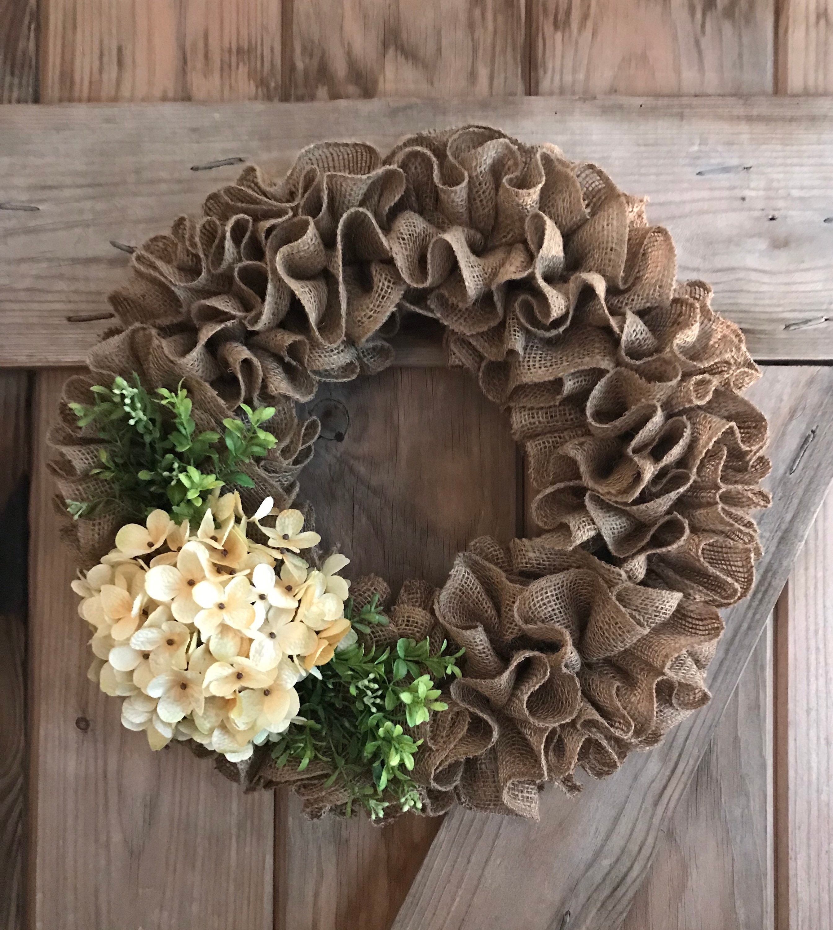 DIY Farmhouse Burlap Wreath
