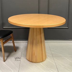 Handgefertigter runder Esstisch - Massives Hainbuchenholz | Benutzerdefinierte Größe Optionen | 3–6 Sitzer | Esszimmer Möbel | Minimalistischer natürlicher Tisch