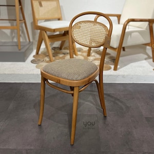 Cadeira de Jantar - Cadeira de Jantar Estilo Rattan - Cadeira de Jantar Rattan - Pernas de Madeira - Sala de Jantar - Sala de Estar - Design de Interiores Decoração de Casa Vintage