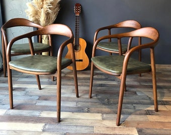 Set of 4 Pieces Ready to Ship Mid-Century Modern Chairs - Dining Chairs with Wooden Arms - Chairs for Living Room - Chairs for Dining Room