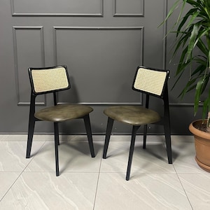 Cadeiras de vime prontas para envio - Conjunto de 2 peças - Pernas de madeira - Cadeiras para sala de jantar/estar - Cozinha - Design de casa, decoração vintage