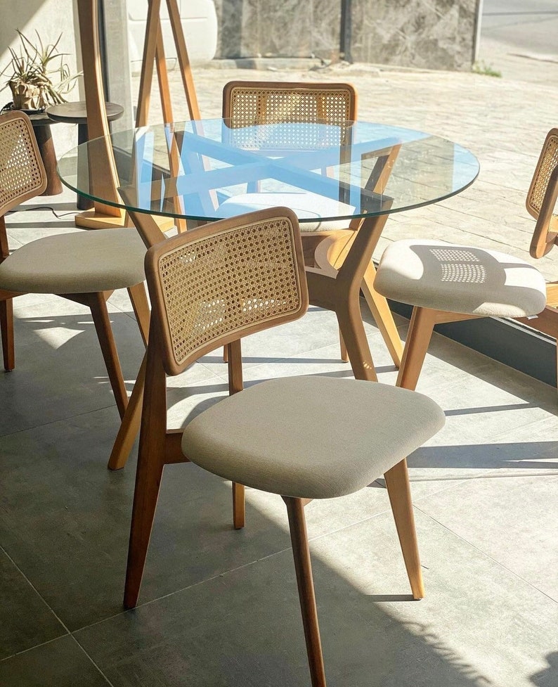 Hölzerner Rattan-Dine-Stuhl Vintage Ess und Wohnzimmerstühle Esszimmer-Set-Optionen mit personalisiertem Sitz und Fleck Rustikales Wohndesign Bild 1