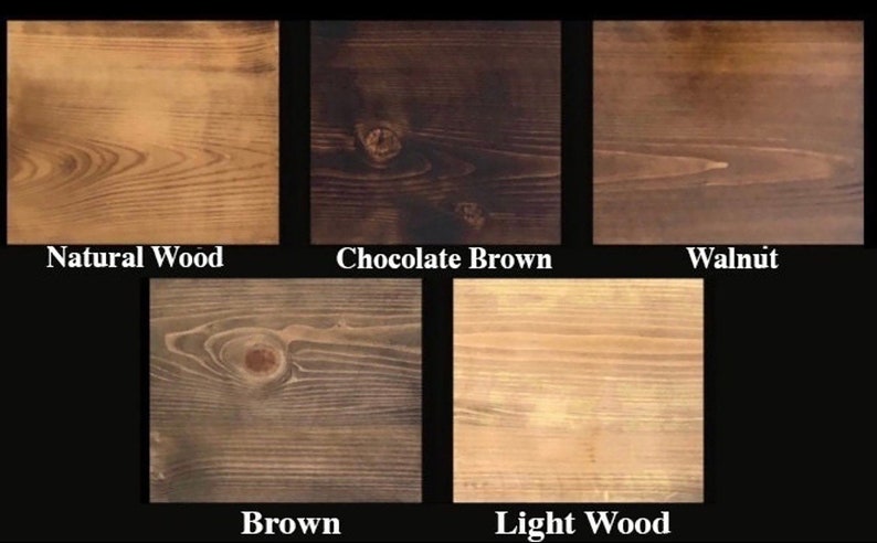 Op de afbeelding: Vijf houtstalen die verschillende vlekkenkleuren laten zien: natuurlijk hout, chocoladebruin, walnoot, bruin en licht hout.