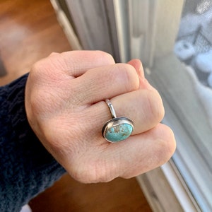 Anello timbrato turchese / Anello turchese / Anello turchese in argento sterling / Anello in argento sterling / Cabochon turchese / Anello in argento