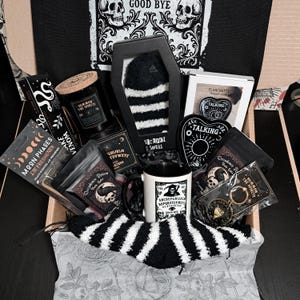 Ouija and Chill Gothic Gift Box – Witchy Occult Set with Tote Bag, Candle, Mug, Socks, Trinket Dish, Keyring & Dark Self-Care Treats