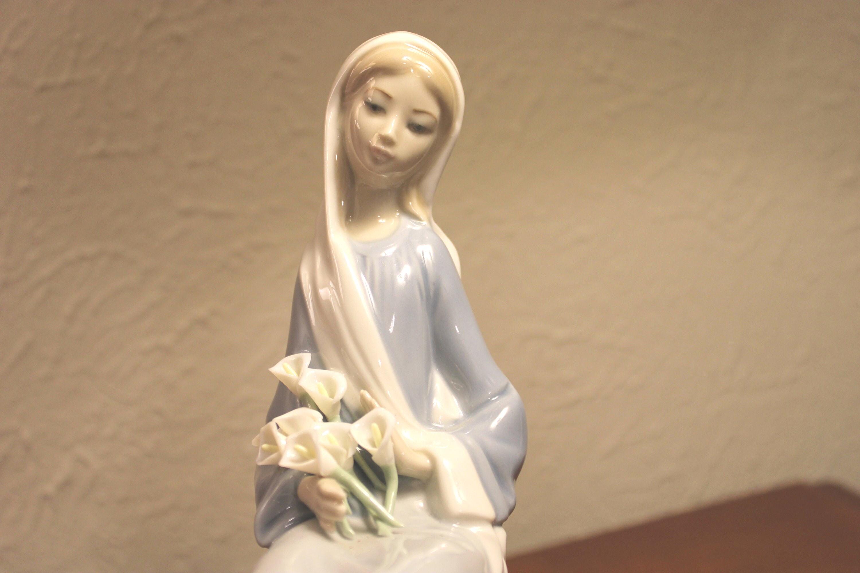 Lladro Figurines Girl With Lilies - Etsy