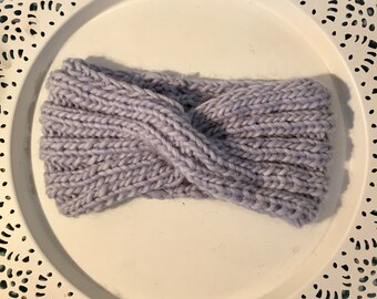 Blaues Stirnband, gestrickt