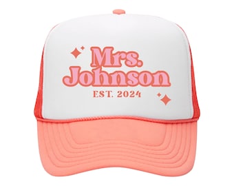 Benutzerdefinierte Mrs Mrs Trucker Hut, benutzerdefinierte Zukunft Frau Hut, Brauthut, personalisiertes Geschenk für die Braut, Trending Bachelorette Trucker hat, Geschenk für Bräute