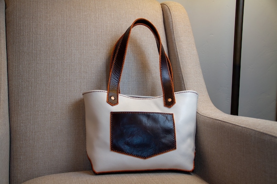 Designer Floral Print Leather Tote Bag For Women Brown/White Shoulder  Bucket Purse With Large Capacity Model 230207 From Findluxury, $69.32 |  DHgate.Com