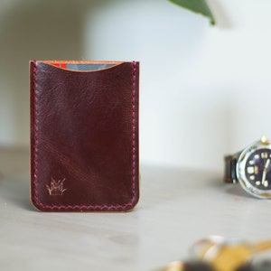 Tarjetero de cuero vino/borgoña / Funda de tarjeta / Cartera de tarjeta delgada / Cartera de cuero / Tarjetero de cuero / Cartera minimalista
