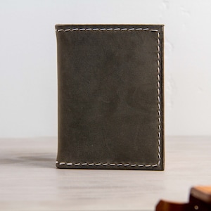 ¡AUTORIZACIÓN! Cartera plegable de cuero natural / Cartera de cuero delgada / Cartera de todos los días / Cartera vertical de cuero natural / Cuero verde
