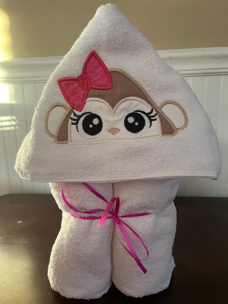 Personalized Hooded Bath Towel, Kids Hooded Towel, Animal Peeker, Birthday, Baby Shower, Towel