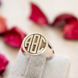 Monogram Silver Ring, Silver Engraved Ring, Personalized Jewelry, Custom Signet Ring, Silver Engraving Ring,  Graduation Gift, For Men Women