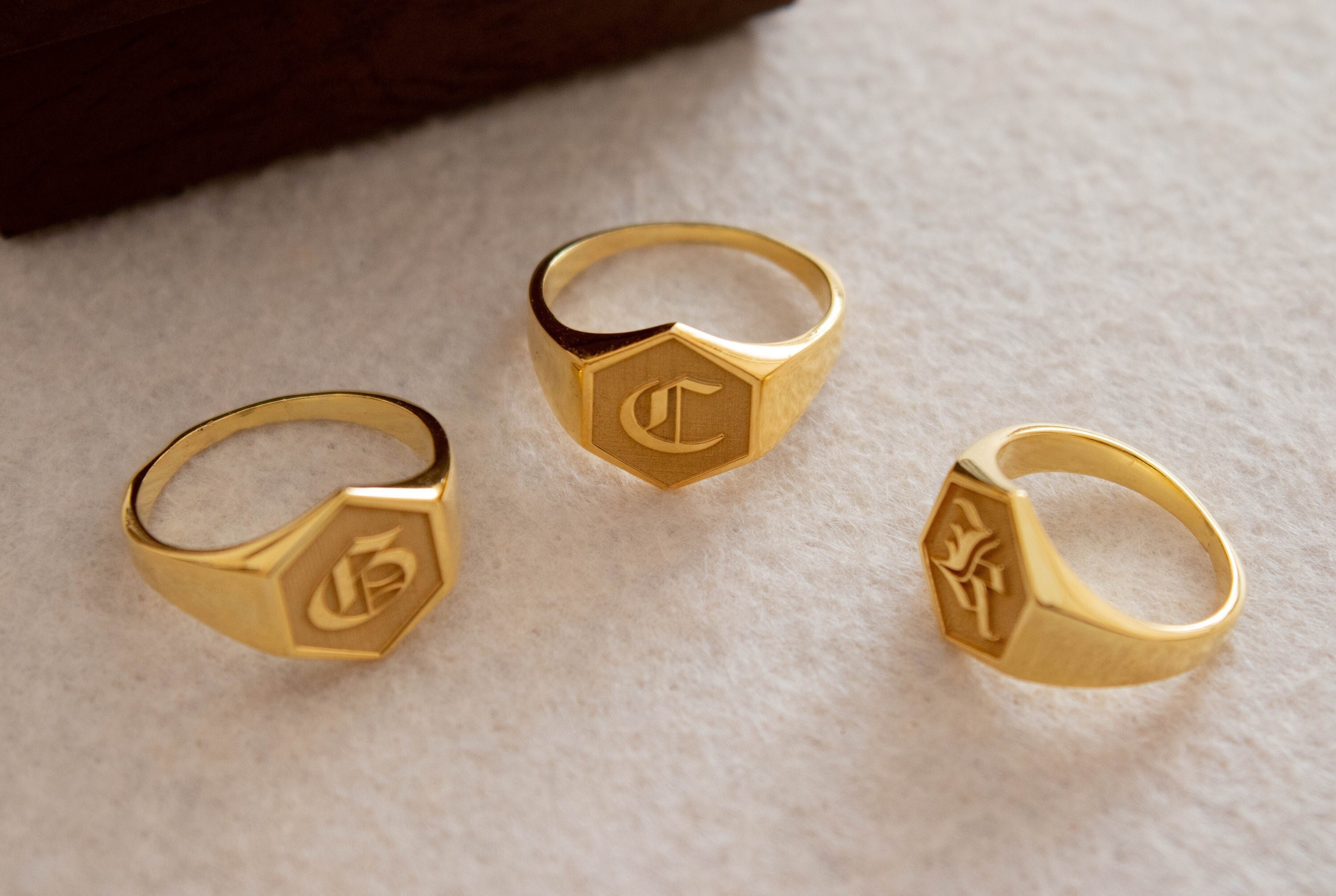 Grad Gold Rings Solid Gold, 14k Gold, Gold Graduation Rings, School Ring, Old English ...