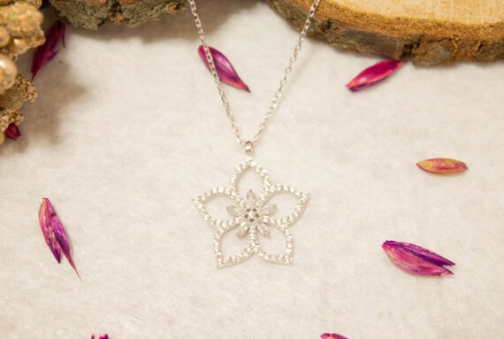 Collana con ciondolo a forma di fiore argento 925 da donna