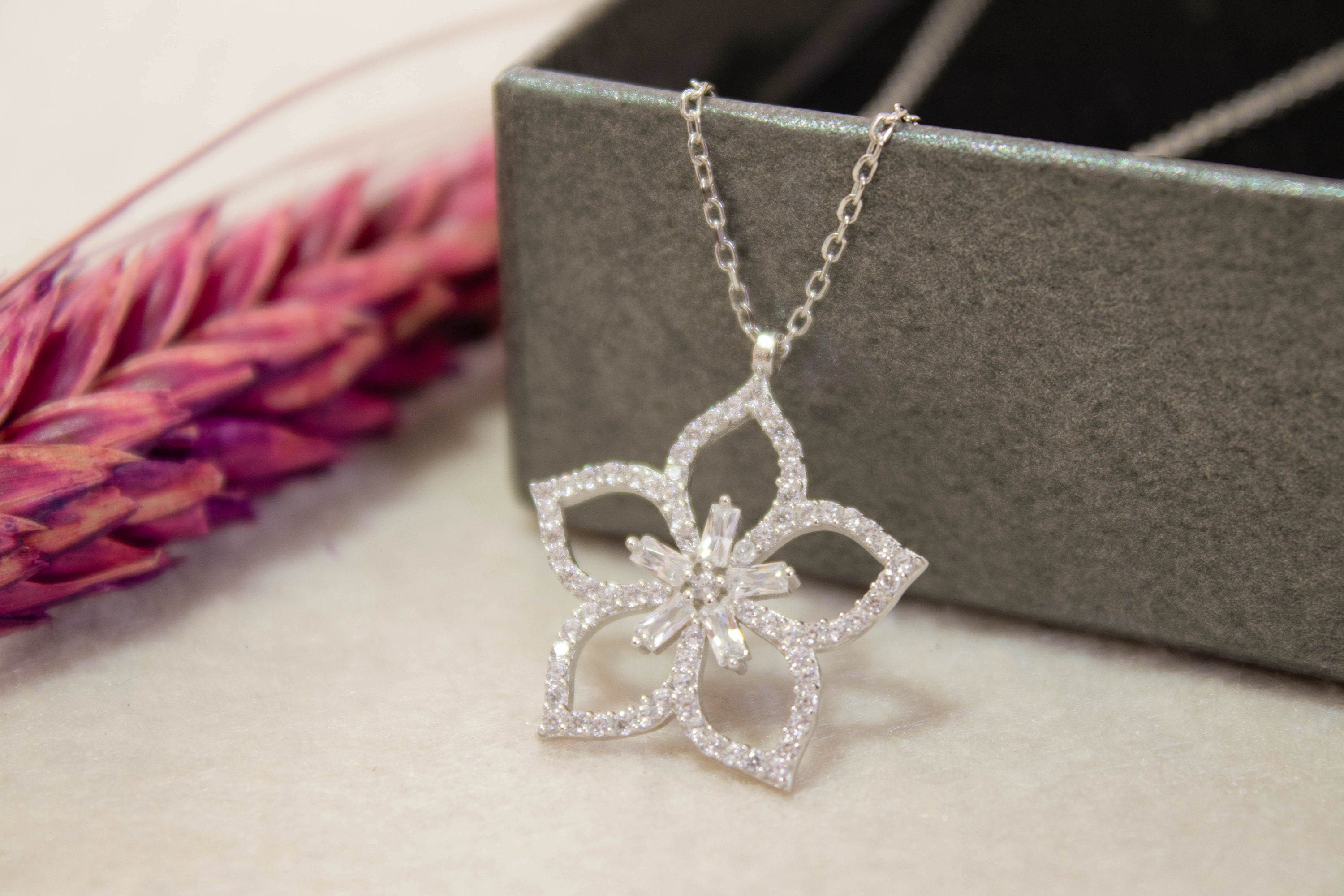 KNSAM Collana Donna Con Ciondolo Fiore In Argento Placcato Oro Rosa E Zirconi - Eleganza Delicata, Regalo Per Donne E Ragazze - 5
