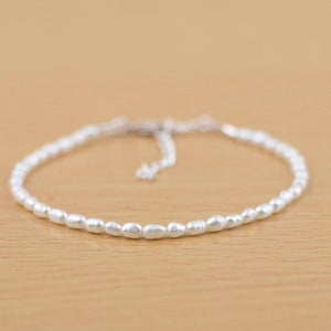 Freshwater Pearl Bracelet in Sterling Silver, 14K Gold Fill, Dainty Seed Pearl, Gift for Her, Bridesmaids Jewellery, Wedding gift