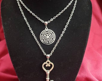 Collar de doble vuelta con rueda de Hécate y llave