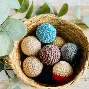 Montessori Inspired Crochet Baby Ball, Sensory Crochet Toy for Infant Motor Development, baby sensory ball, crochet baby gift for 0-6 months