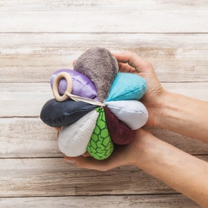 DIY montessori-sensorische balset, regenboog sensorische bal-naaiset voor baby&#39;s, montessori-geïnspireerde DIY-babyspeelgoed, voelbaar babycadeau voor nieuwe moeder