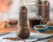 Decorative Coffee Grinder Antique Refillable Turkish Style Mill with Adjustable Grinder Manual Coffee Mill with Handle