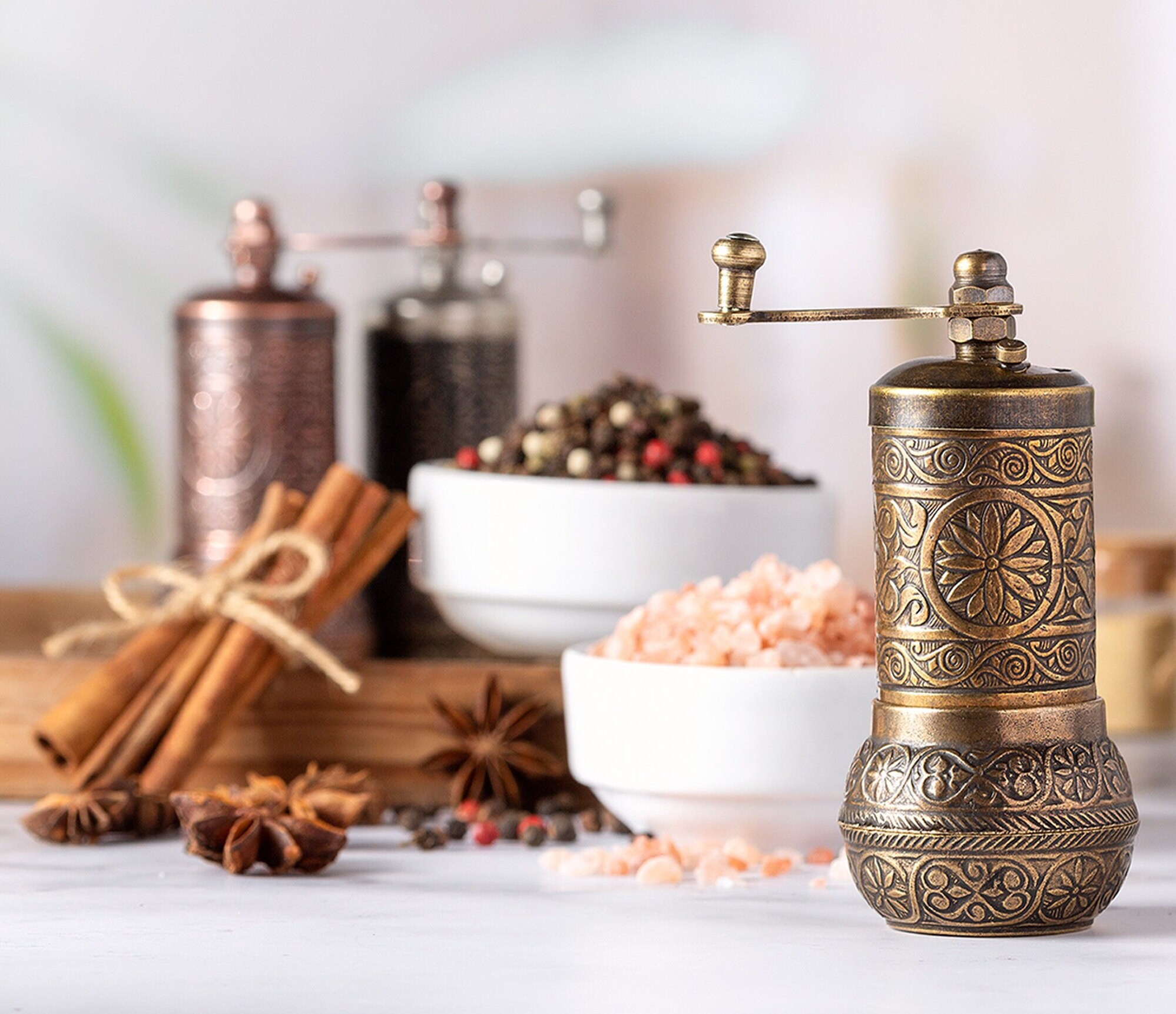Crystalia Coffee Grinder, Refillable Turkish Style Mill with Adjustable  Grinder, Manual Coffee Mill with Handle, Antique Grinder Metal with Hand  Crank, Adjustable Coarseness (Antique Copper) 