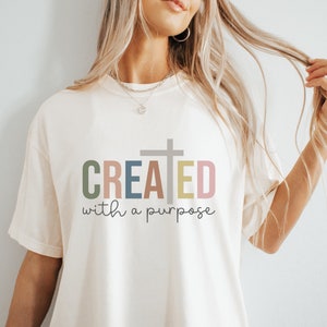 Christian Apparel Tshirt mit einem Zweck erstellt | christliches Shirt | Bibel Vers Shirt | Christliche Geschenke Tshirt Bekleidung | Göttliches Gewand|