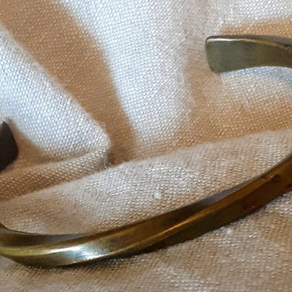 verdunkeltes Twist Manschette Armband-Herren Metall Armband-Armband für Frauen-Wikinger-Armband-nordischen Schmuck-Herren keltisches Armband-einfache Herren Armband