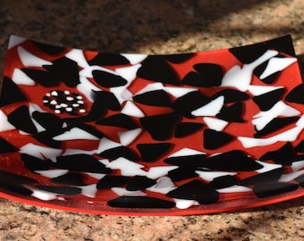 Fused Glass Dish Matte Finish - Black White Triangles on Red