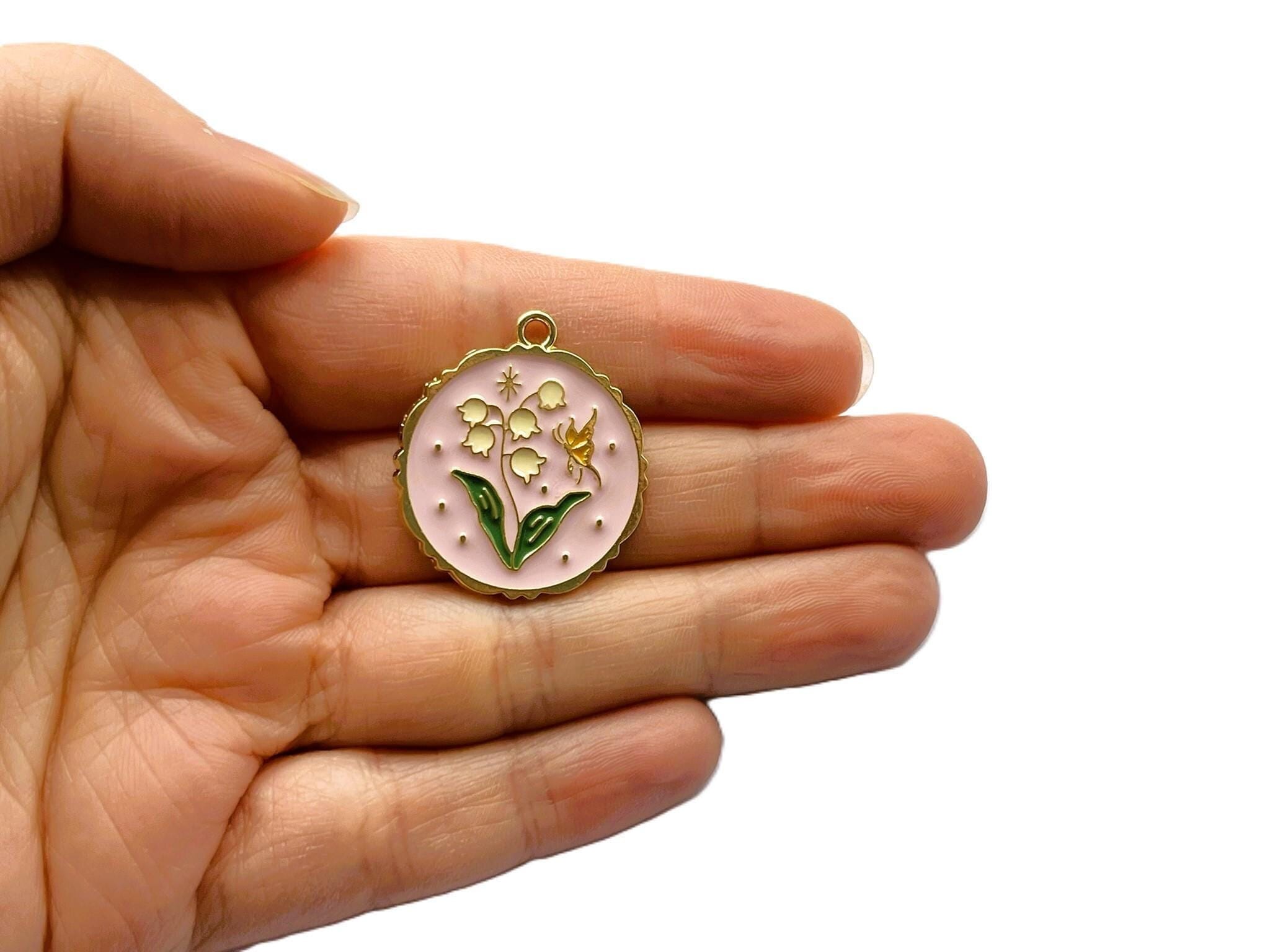 Vintage Style Enamelled Metal Flower Necklace – Big Retro Flower – Mid Blue – UK