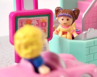 Vintage Bluebird 1992 Polly Pocket Babysitting Stamper Set crèche