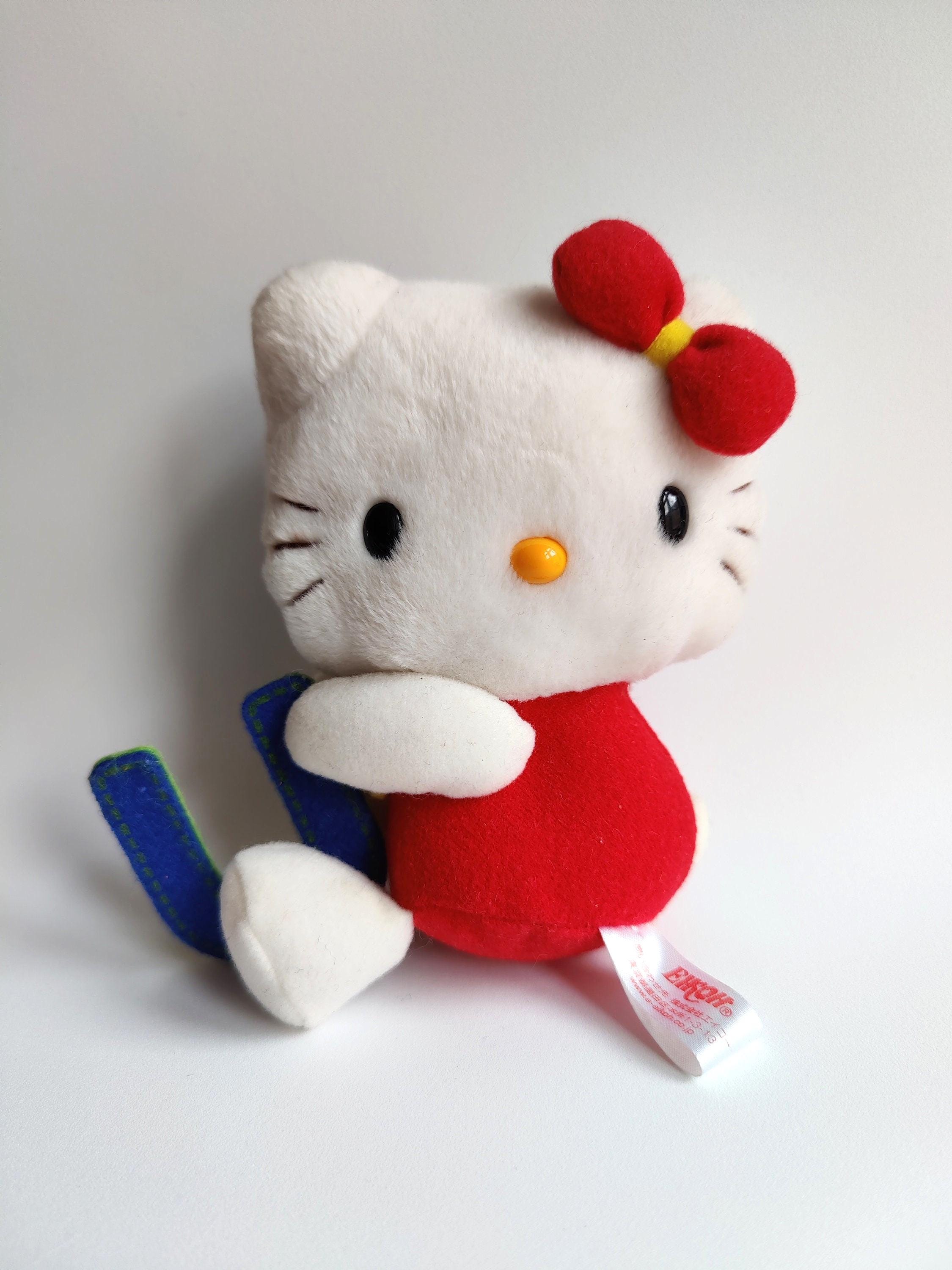 Y*u様 ２００２年Sanrio Hello Kitty イチゴベア ぬいぐるみ il_fullxfull.7351198381_ry93.jpg