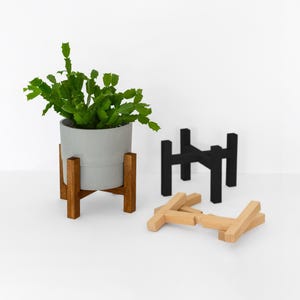 Wooden Plant Stand for pots up to 16 cm - available in 3 wood colours | Mid Century Modern