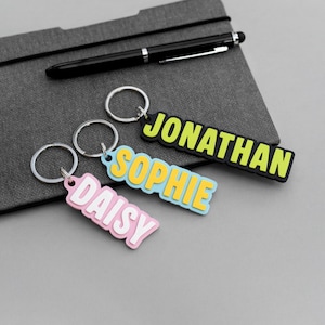 Personalisierter Schlüsselanhänger Name individuell bunt | Geschenk zum Schulanfang Einschulung Schultüte | Taschenanhänger Kofferanhänger