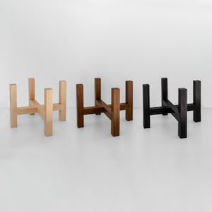 Wooden Plant Stand for pots up to 16 cm - available in 3 wood colours | Mid Century Modern