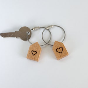 Customizable handmade mini wooden house-shaped keychain with wire keyring image 2