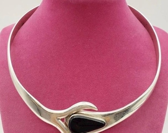 Massive Statement Taxco Mexico  Over 3 Ounce Hand Crafted Sterling Silver 950 Fine and Onyx Hinged Choker Necklace 16 inches long.