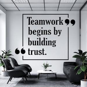 Calcomanía de pared "Trabajo en equipo": inspira colaboración y éxito. Frase motivacional para la oficina. Impulsa el espíritu de equipo y la productividad. OFC0056