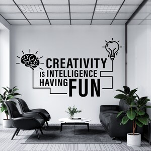 Vinilo decorativo con frases de oficina, vinilo decorativo para oficina, arte mural para oficina, decoración de oficina, vinilo decorativo tipográfico, decoración de pared para oficina, vinilos decorativos para oficina, OFC0202