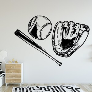 Op de afbeelding: Zwart-witte illustratie van een honkbal, knuppel en handschoen. De honkbal is gestikt en de handschoen heeft veters. De knuppel is van hout.
